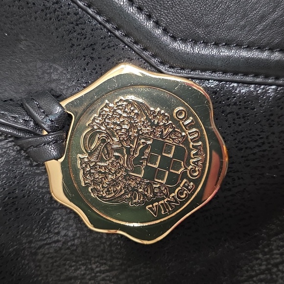 VINCE CAMUTO IPAD CROSSBODY LEATHER - Picture 3 of 10